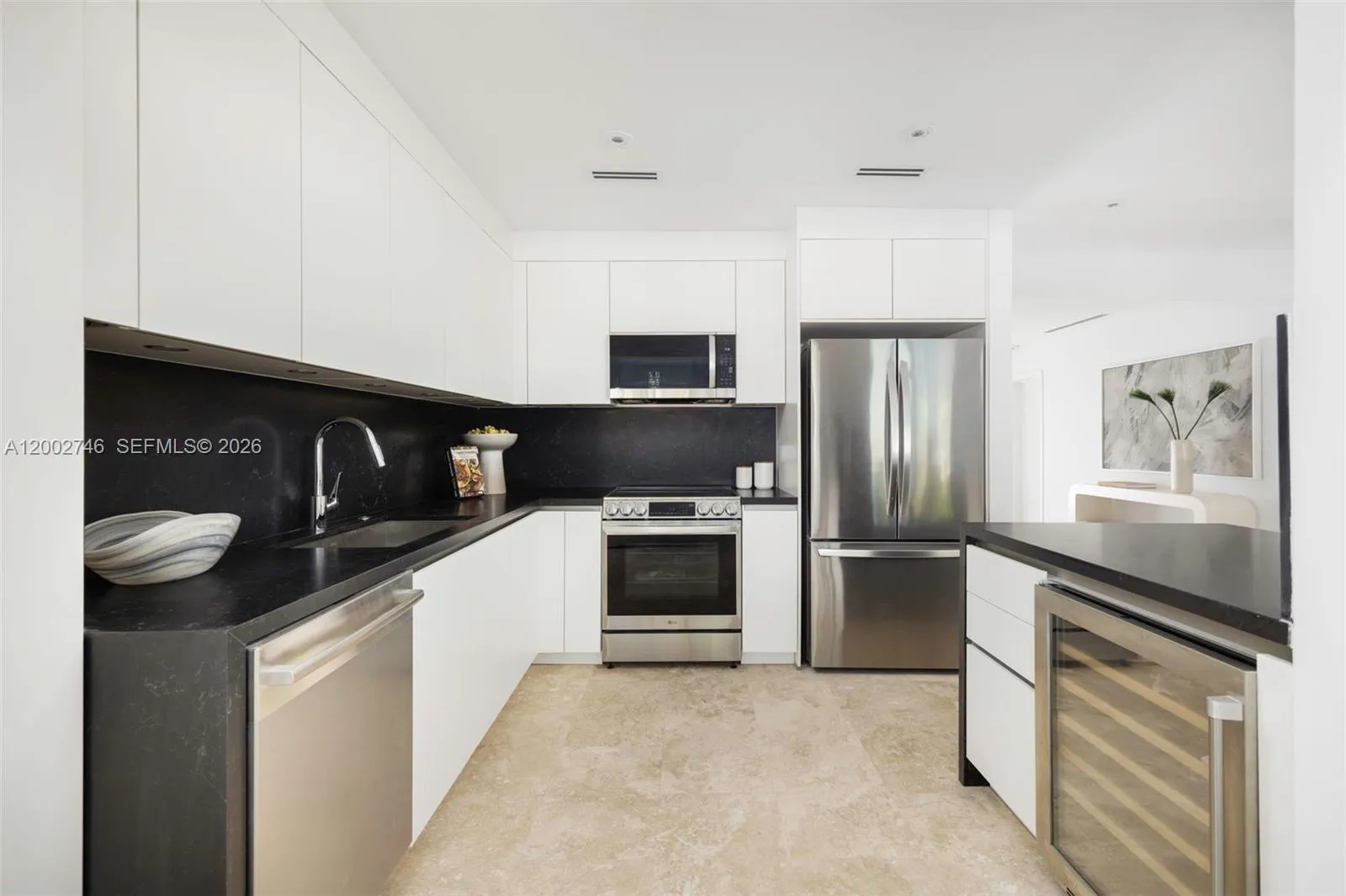 255 Ridgewood Rd, Key Biscayne, Florida 33149, Key Biscayne, Florida 33149, 4 Bedrooms Bedrooms, ,3 BathroomsBathrooms,Residential,For Sale,255 Ridgewood Rd, Key Biscayne, Florida 33149,A12002746