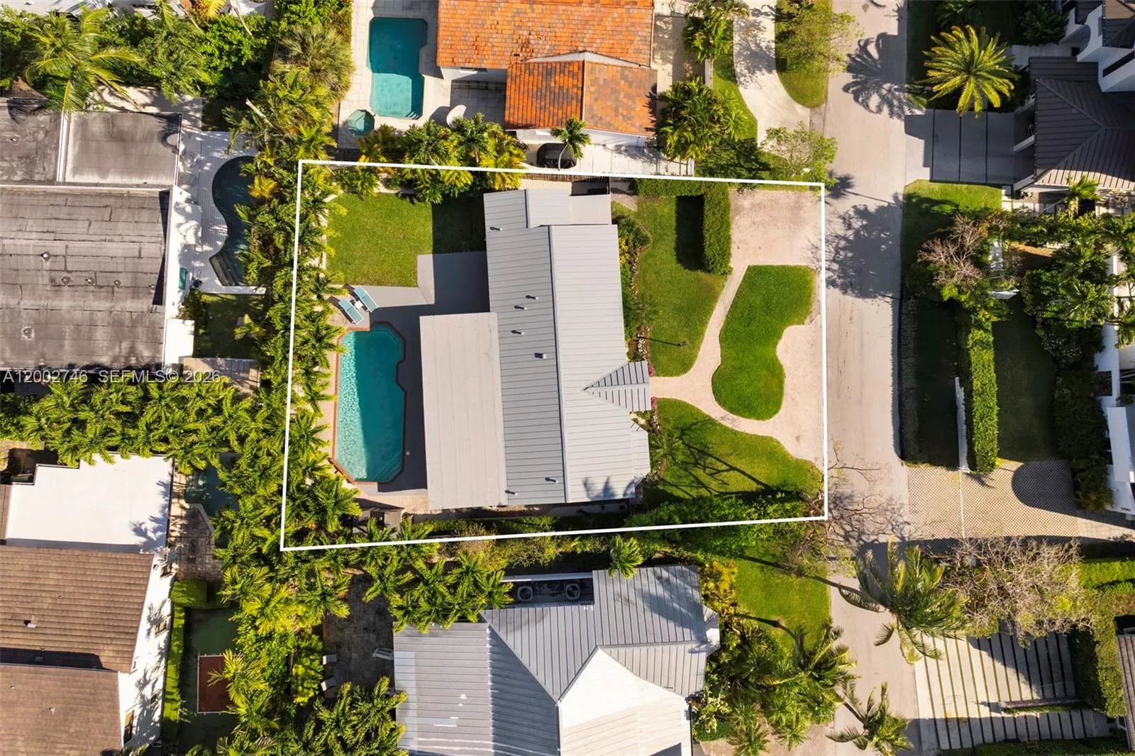 255 Ridgewood Rd, Key Biscayne, Florida 33149, Key Biscayne, Florida 33149, 4 Bedrooms Bedrooms, ,3 BathroomsBathrooms,Residential,For Sale,255 Ridgewood Rd, Key Biscayne, Florida 33149,A12002746