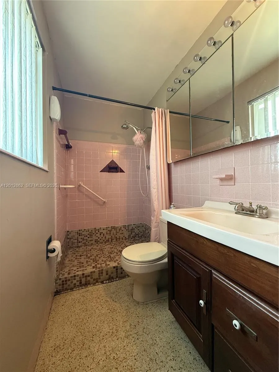 399 W 12th St, Hialeah, Florida 33010, Hialeah, Florida 33010, 3 Bedrooms Bedrooms, ,2 BathroomsBathrooms,Residential,For Sale,399 W 12th St, Hialeah, Florida 33010,A12012862