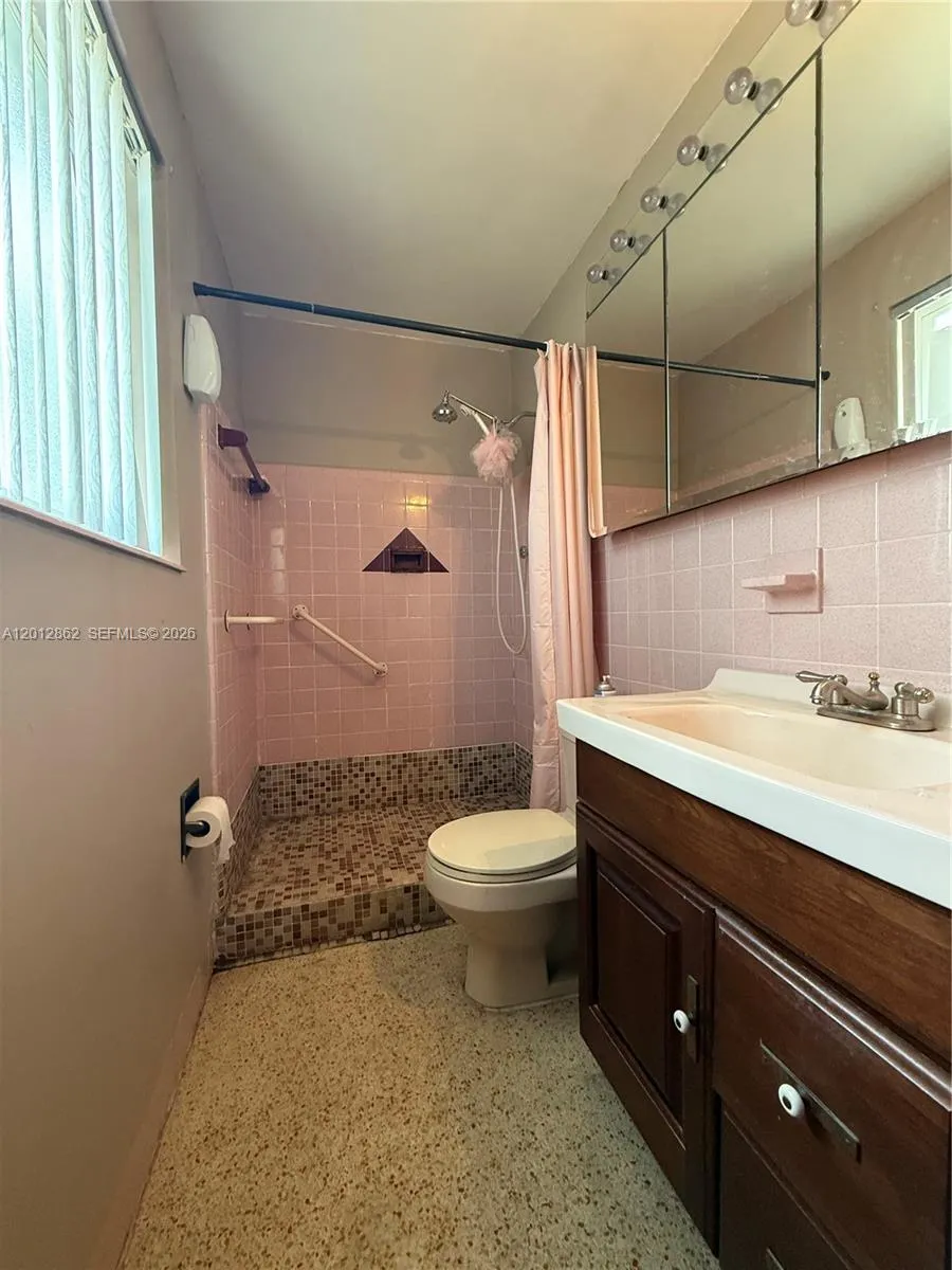 399 W 12th St, Hialeah, Florida 33010, Hialeah, Florida 33010, 3 Bedrooms Bedrooms, ,2 BathroomsBathrooms,Residential,For Sale,399 W 12th St, Hialeah, Florida 33010,A12012862