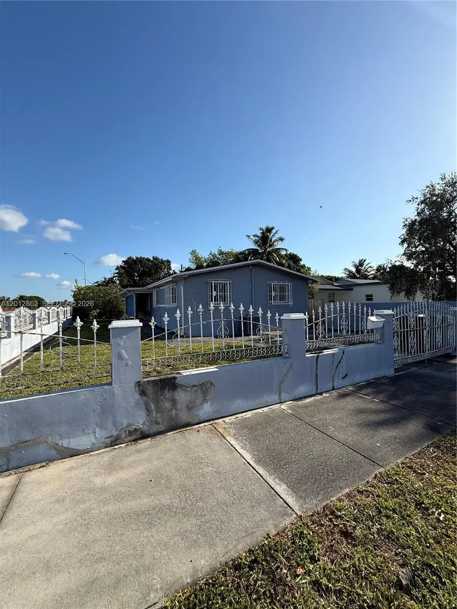 399 W 12th St, Hialeah, Florida 33010, Hialeah, Florida 33010, 3 Bedrooms Bedrooms, ,2 BathroomsBathrooms,Residential,For Sale,399 W 12th St, Hialeah, Florida 33010,A12012862