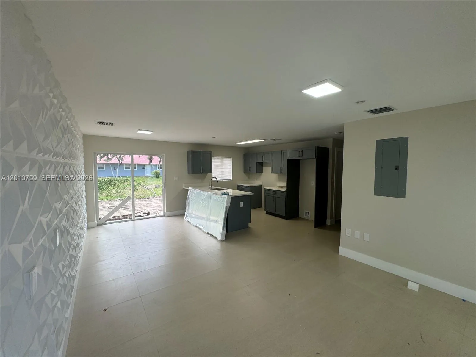 205 Nw 159th St, Miami, Florida 33169, Miami, Florida 33169, ,Residential Income,For Sale,205 Nw 159th St, Miami, Florida 33169,A12010759
