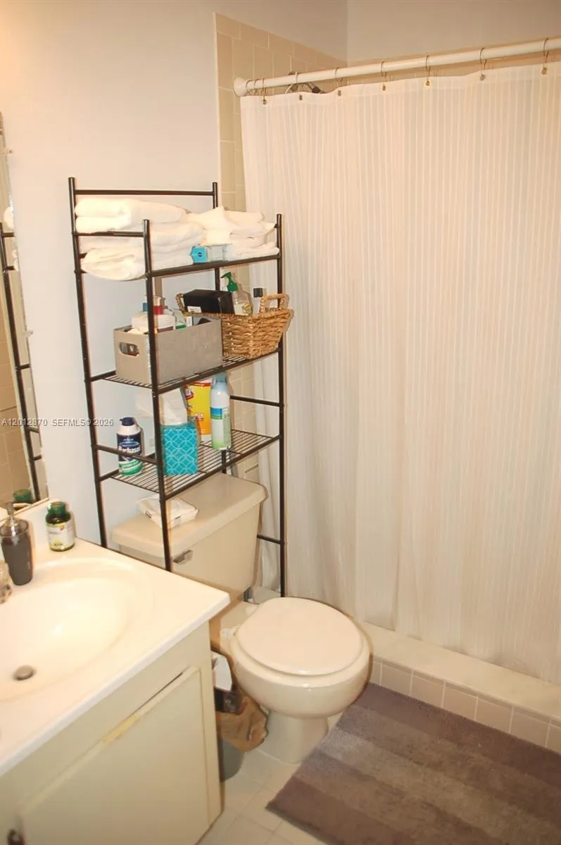 10025 Winding Lake Rd 202, Sunrise, Florida 33351, Sunrise, Florida 33351, 2 Bedrooms Bedrooms, ,2 BathroomsBathrooms,Residential Lease,For Rent,10025 Winding Lake Rd 202, Sunrise, Florida 33351,A12012870