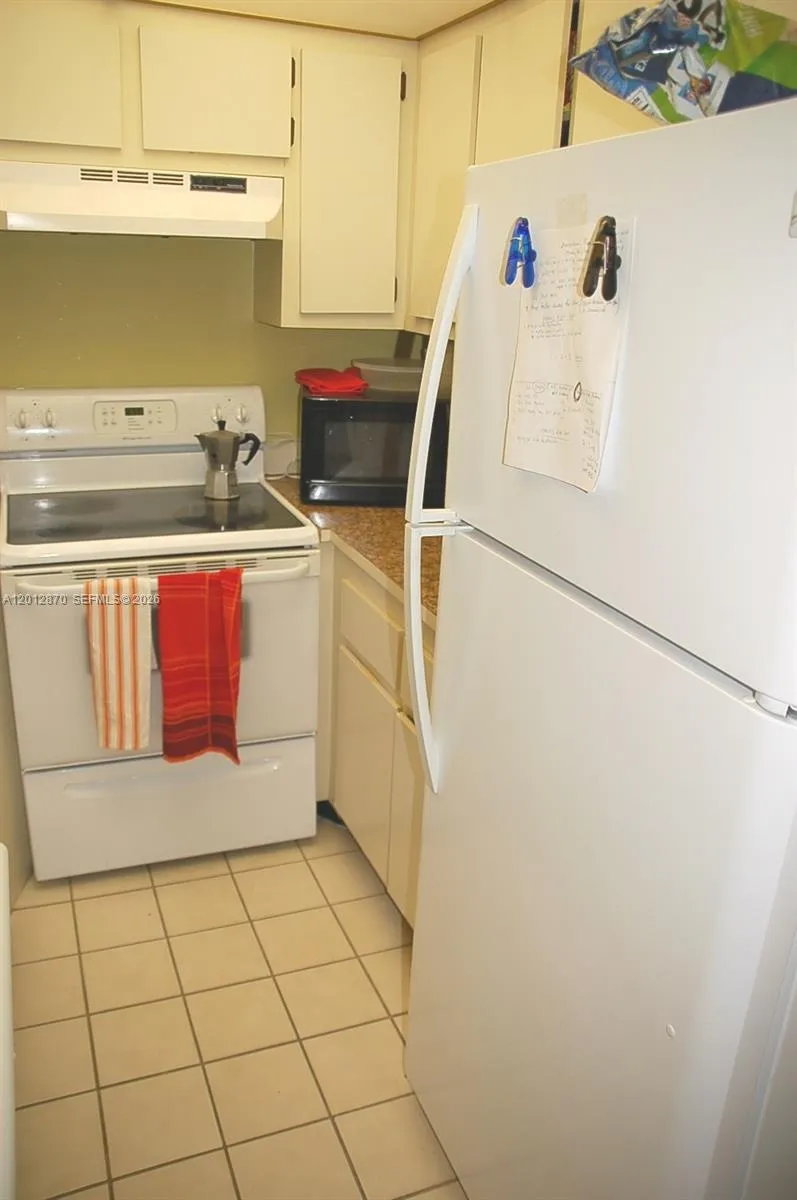 10025 Winding Lake Rd 202, Sunrise, Florida 33351, Sunrise, Florida 33351, 2 Bedrooms Bedrooms, ,2 BathroomsBathrooms,Residential Lease,For Rent,10025 Winding Lake Rd 202, Sunrise, Florida 33351,A12012870