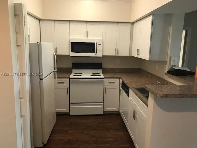 Pembroke Pines, Florida 33025, 1 Bedroom Bedrooms, ,1 BathroomBathrooms,Residential Lease,For Rent,A12012879