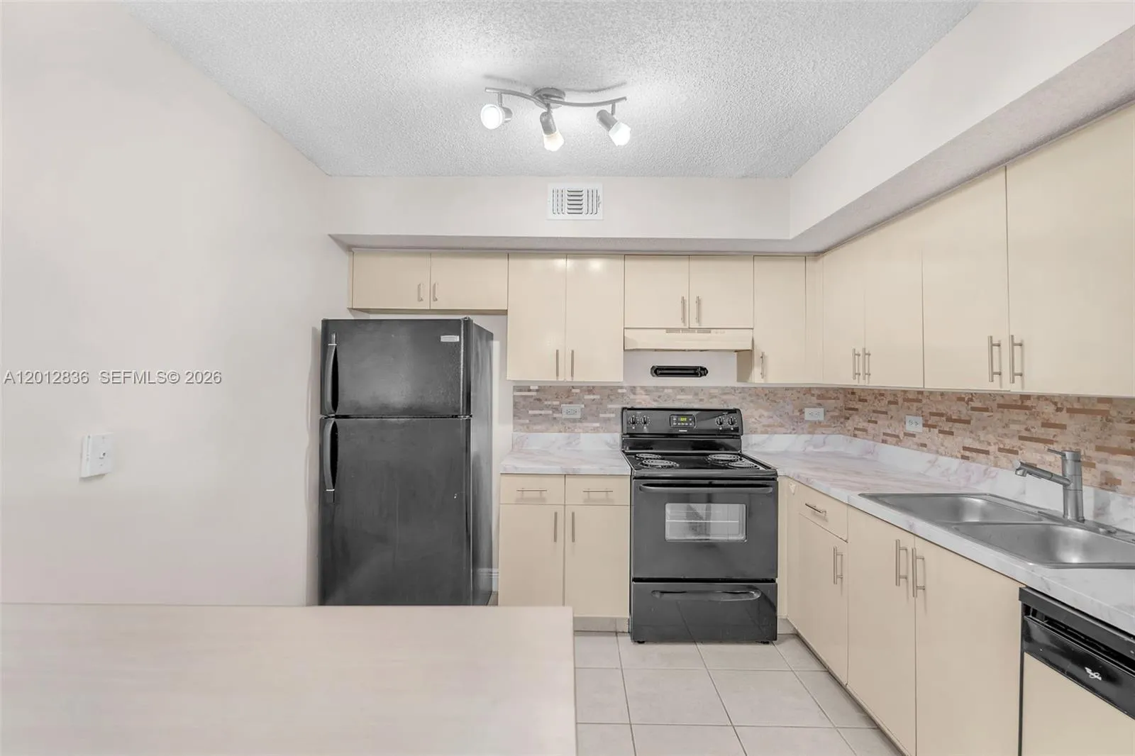 3690 N 56th Ave 903, Hollywood, Florida 33021, Hollywood, Florida 33021, 1 Bedroom Bedrooms, ,1 BathroomBathrooms,Residential,For Sale,3690 N 56th Ave 903, Hollywood, Florida 33021,A12012836