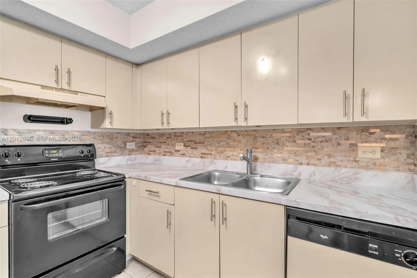 3690 N 56th Ave 903, Hollywood, Florida 33021, Hollywood, Florida 33021, 1 Bedroom Bedrooms, ,1 BathroomBathrooms,Residential,For Sale,3690 N 56th Ave 903, Hollywood, Florida 33021,A12012836