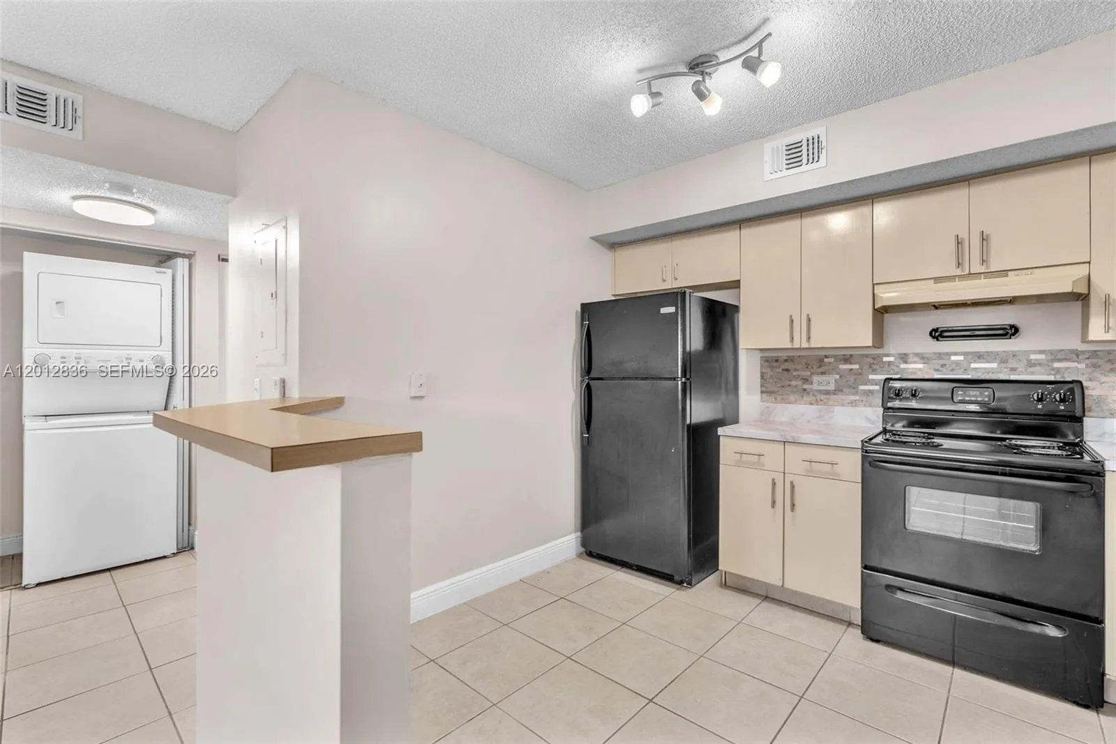 3690 N 56th Ave 903, Hollywood, Florida 33021, Hollywood, Florida 33021, 1 Bedroom Bedrooms, ,1 BathroomBathrooms,Residential,For Sale,3690 N 56th Ave 903, Hollywood, Florida 33021,A12012836