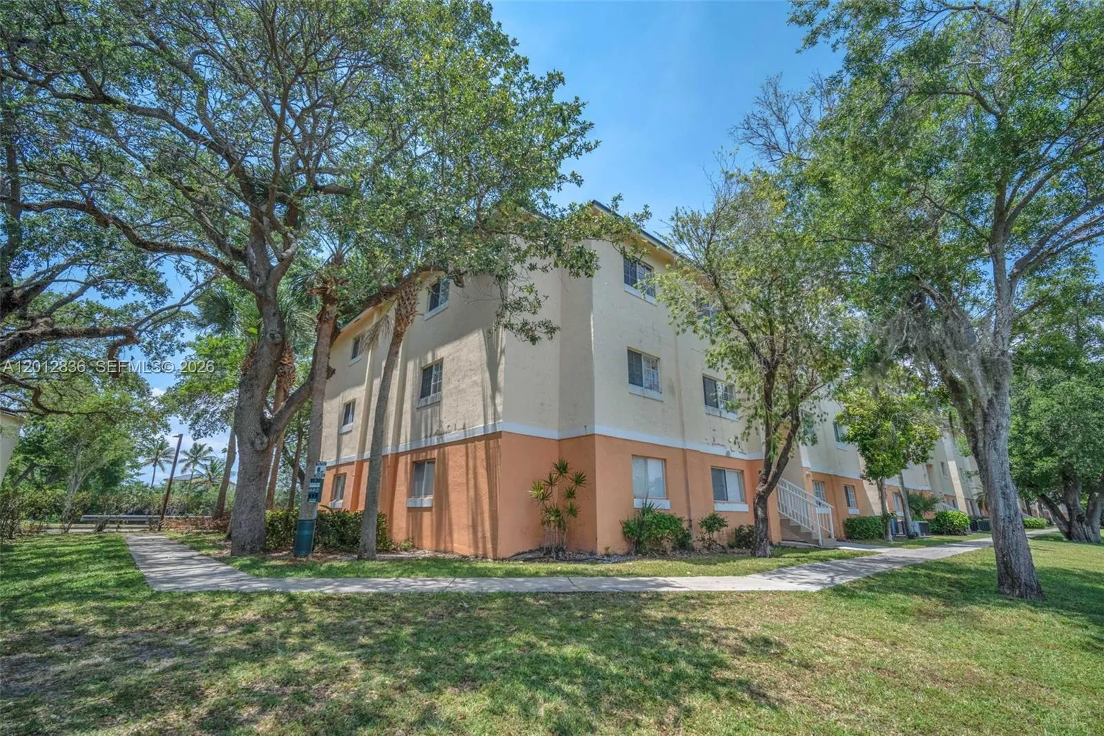 3690 N 56th Ave 903, Hollywood, Florida 33021, Hollywood, Florida 33021, 1 Bedroom Bedrooms, ,1 BathroomBathrooms,Residential,For Sale,3690 N 56th Ave 903, Hollywood, Florida 33021,A12012836