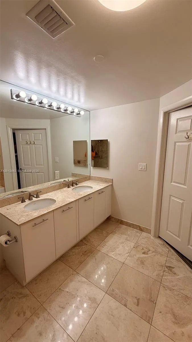 510 Nw 84th Ave 237, Plantation, Florida 33324, Plantation, Florida 33324, 1 Bedroom Bedrooms, ,1 BathroomBathrooms,Residential,For Sale,510 Nw 84th Ave 237, Plantation, Florida 33324,A12012852
