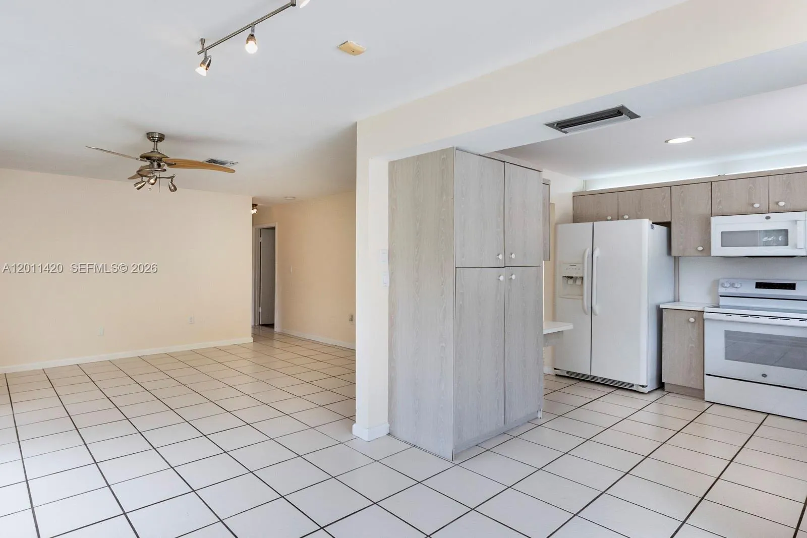 13530 Sw 109th Ter, Miami, Florida 33186, Miami, Florida 33186, 3 Bedrooms Bedrooms, ,2 BathroomsBathrooms,Residential Lease,For Rent,13530 Sw 109th Ter, Miami, Florida 33186,A12011420