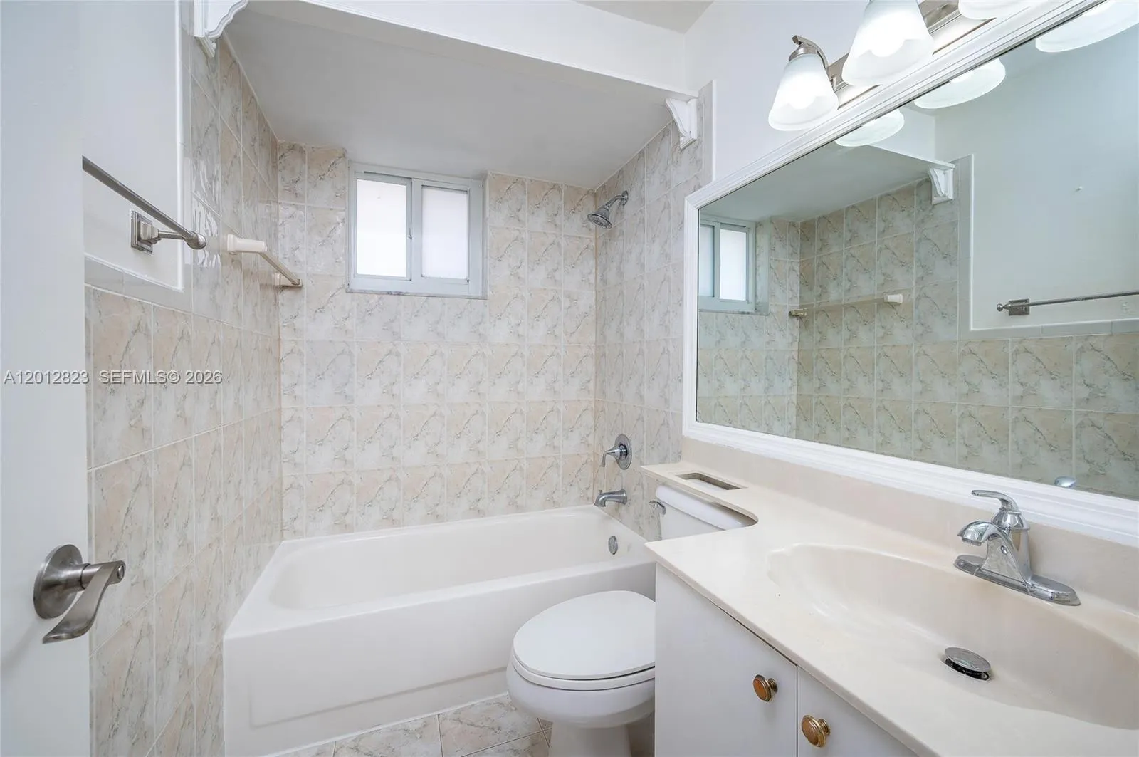 1007 Nw 106th Ave Cir, Miami, Florida 33172, Miami, Florida 33172, 4 Bedrooms Bedrooms, ,3 BathroomsBathrooms,Residential,For Sale,1007 Nw 106th Ave Cir, Miami, Florida 33172,A12012823