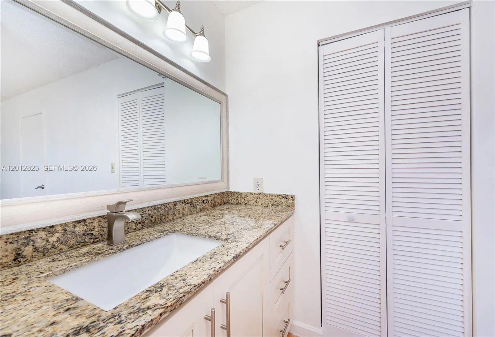 1007 Nw 106th Ave Cir, Miami, Florida 33172, Miami, Florida 33172, 4 Bedrooms Bedrooms, ,3 BathroomsBathrooms,Residential,For Sale,1007 Nw 106th Ave Cir, Miami, Florida 33172,A12012823