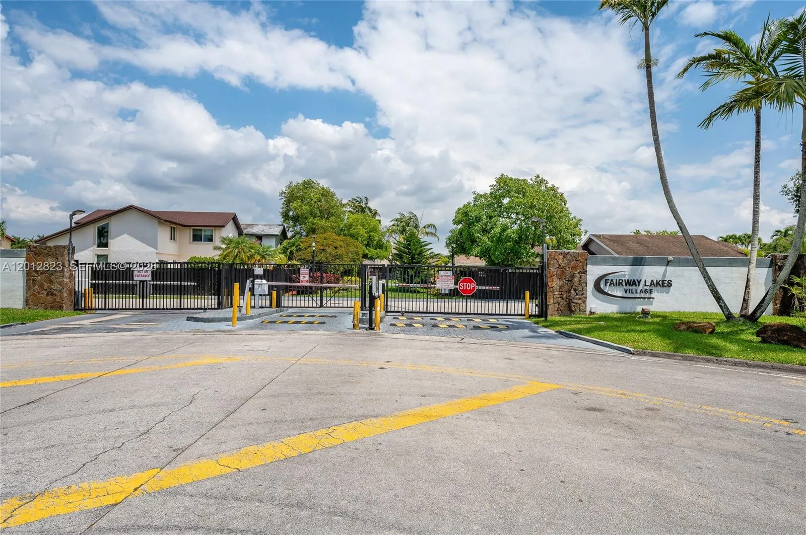 1007 Nw 106th Ave Cir, Miami, Florida 33172, Miami, Florida 33172, 4 Bedrooms Bedrooms, ,3 BathroomsBathrooms,Residential,For Sale,1007 Nw 106th Ave Cir, Miami, Florida 33172,A12012823