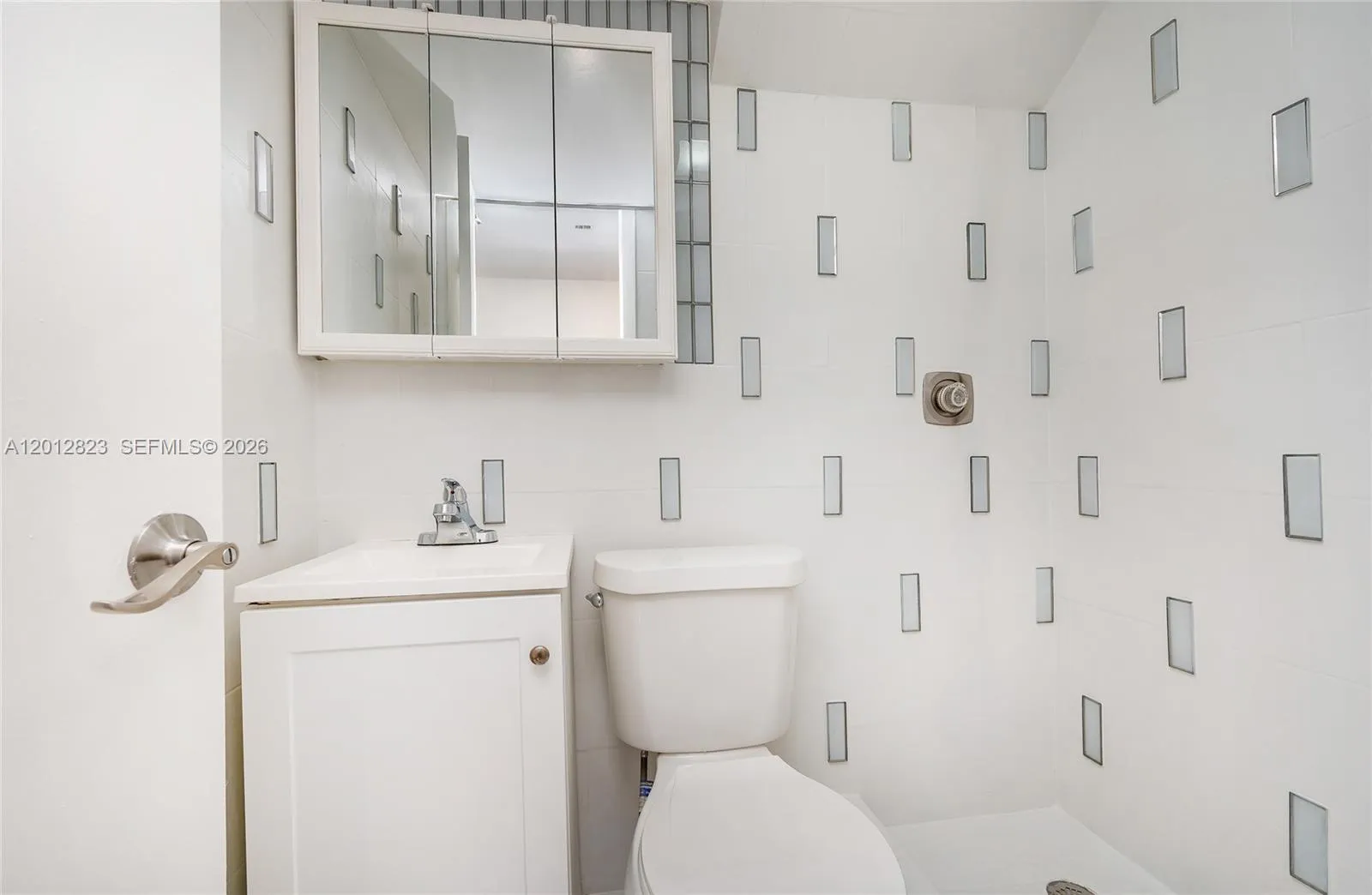 1007 Nw 106th Ave Cir, Miami, Florida 33172, Miami, Florida 33172, 4 Bedrooms Bedrooms, ,3 BathroomsBathrooms,Residential,For Sale,1007 Nw 106th Ave Cir, Miami, Florida 33172,A12012823
