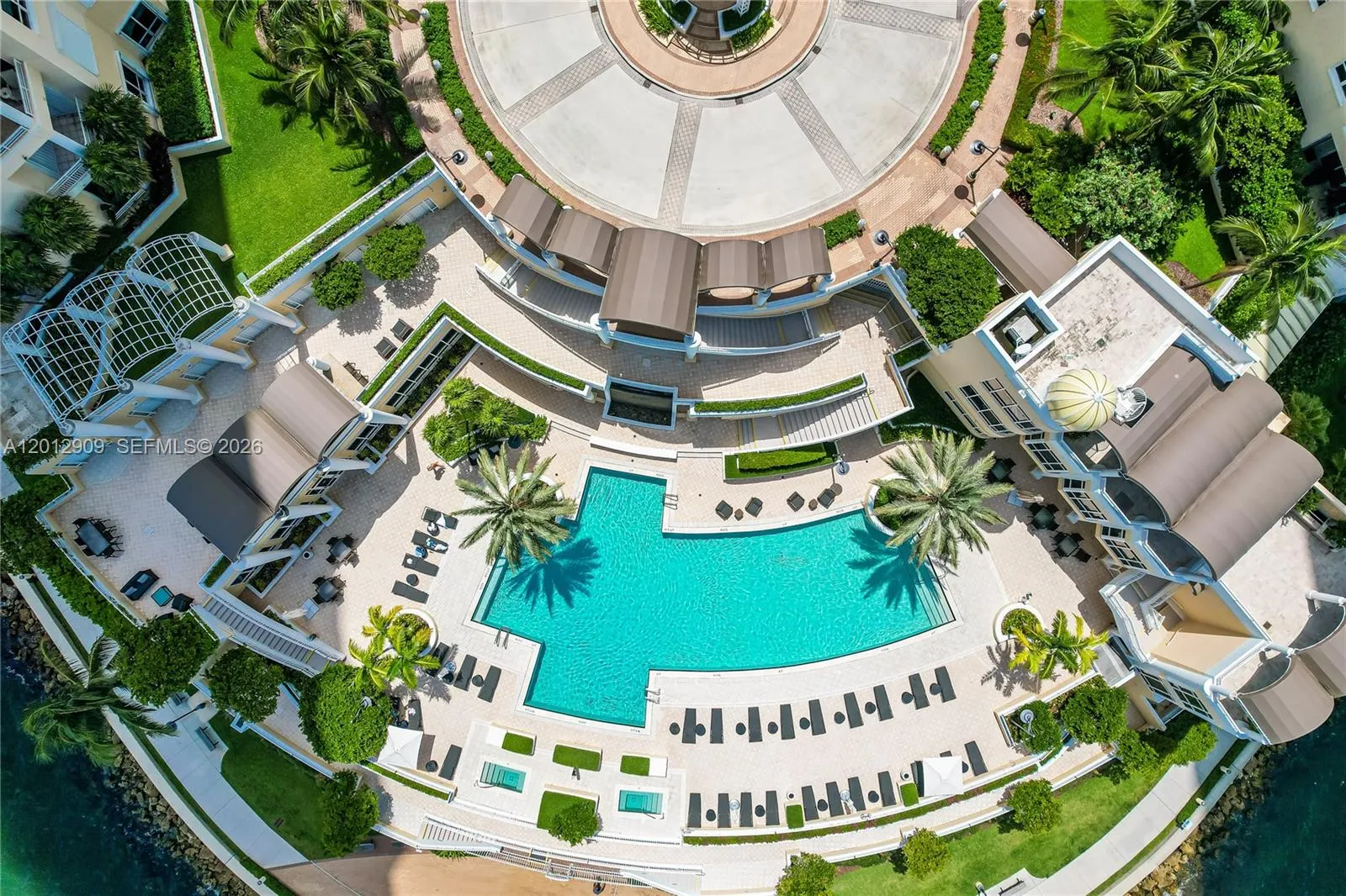 848 Brickell Key Dr 1903, Miami, Florida 33131, Miami, Florida 33131, 1 Bedroom Bedrooms, ,1 BathroomBathrooms,Residential Lease,For Rent,848 Brickell Key Dr 1903, Miami, Florida 33131,A12012909