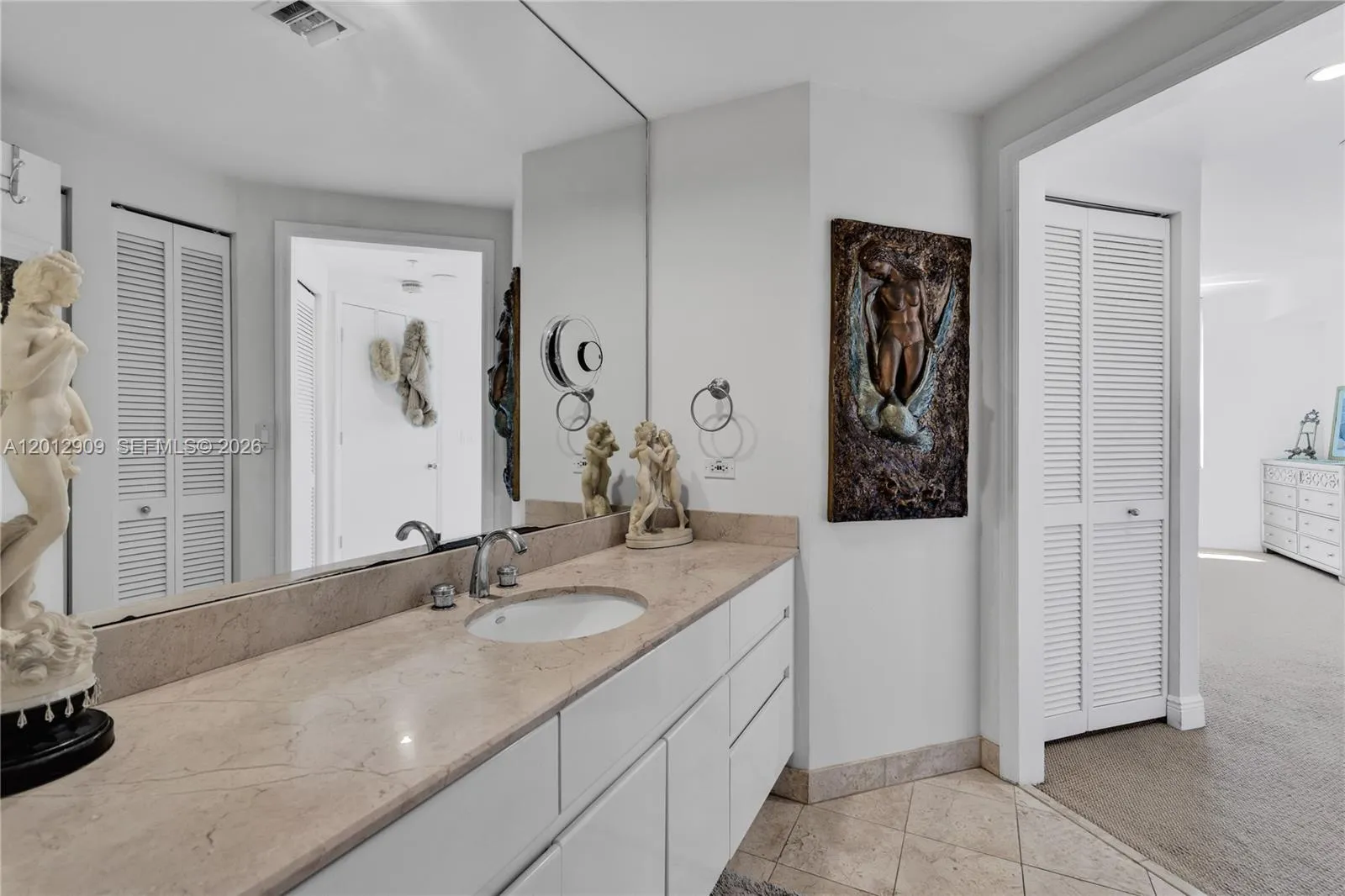 848 Brickell Key Dr 1903, Miami, Florida 33131, Miami, Florida 33131, 1 Bedroom Bedrooms, ,1 BathroomBathrooms,Residential Lease,For Rent,848 Brickell Key Dr 1903, Miami, Florida 33131,A12012909