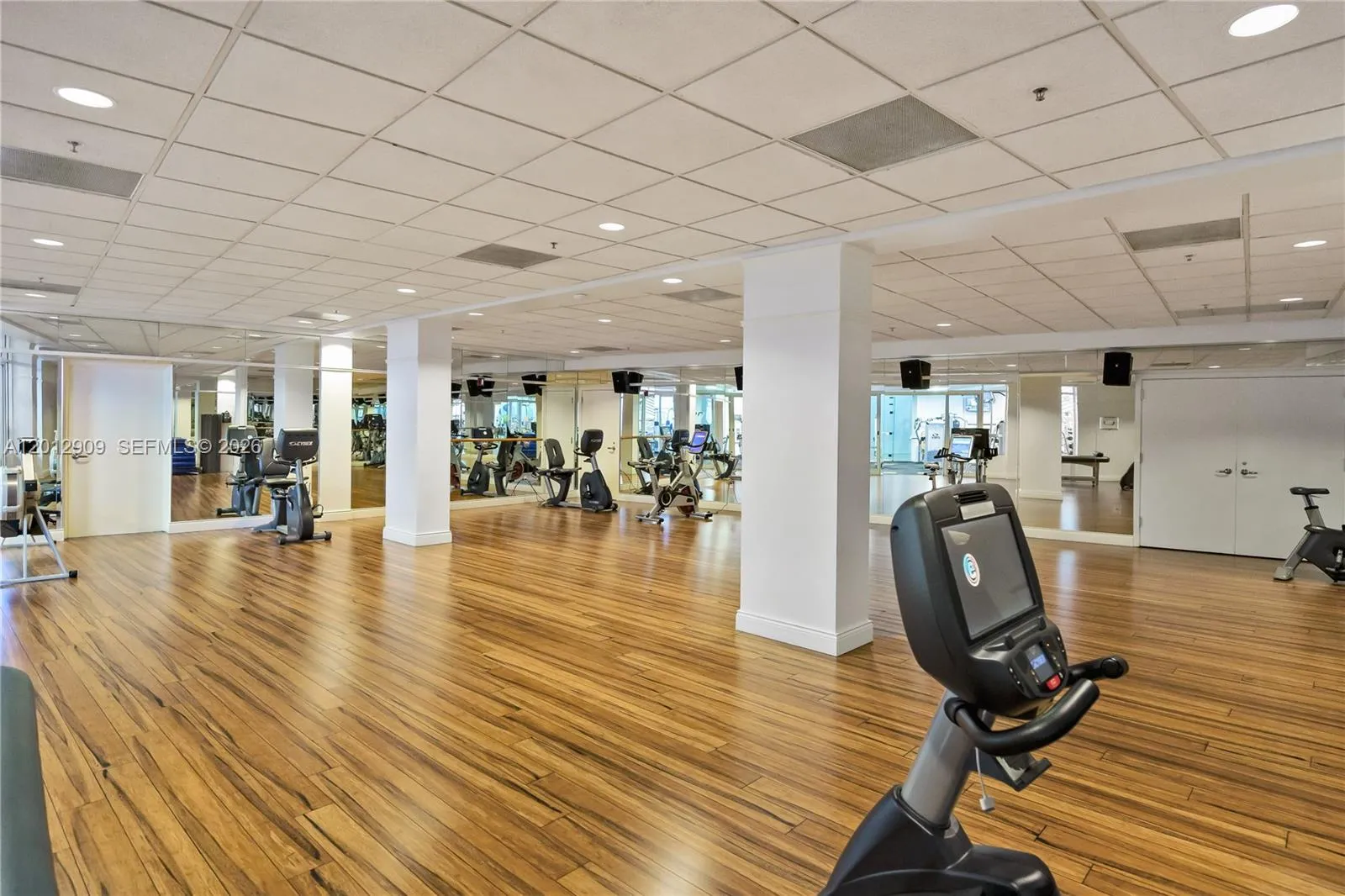 848 Brickell Key Dr 1903, Miami, Florida 33131, Miami, Florida 33131, 1 Bedroom Bedrooms, ,1 BathroomBathrooms,Residential Lease,For Rent,848 Brickell Key Dr 1903, Miami, Florida 33131,A12012909