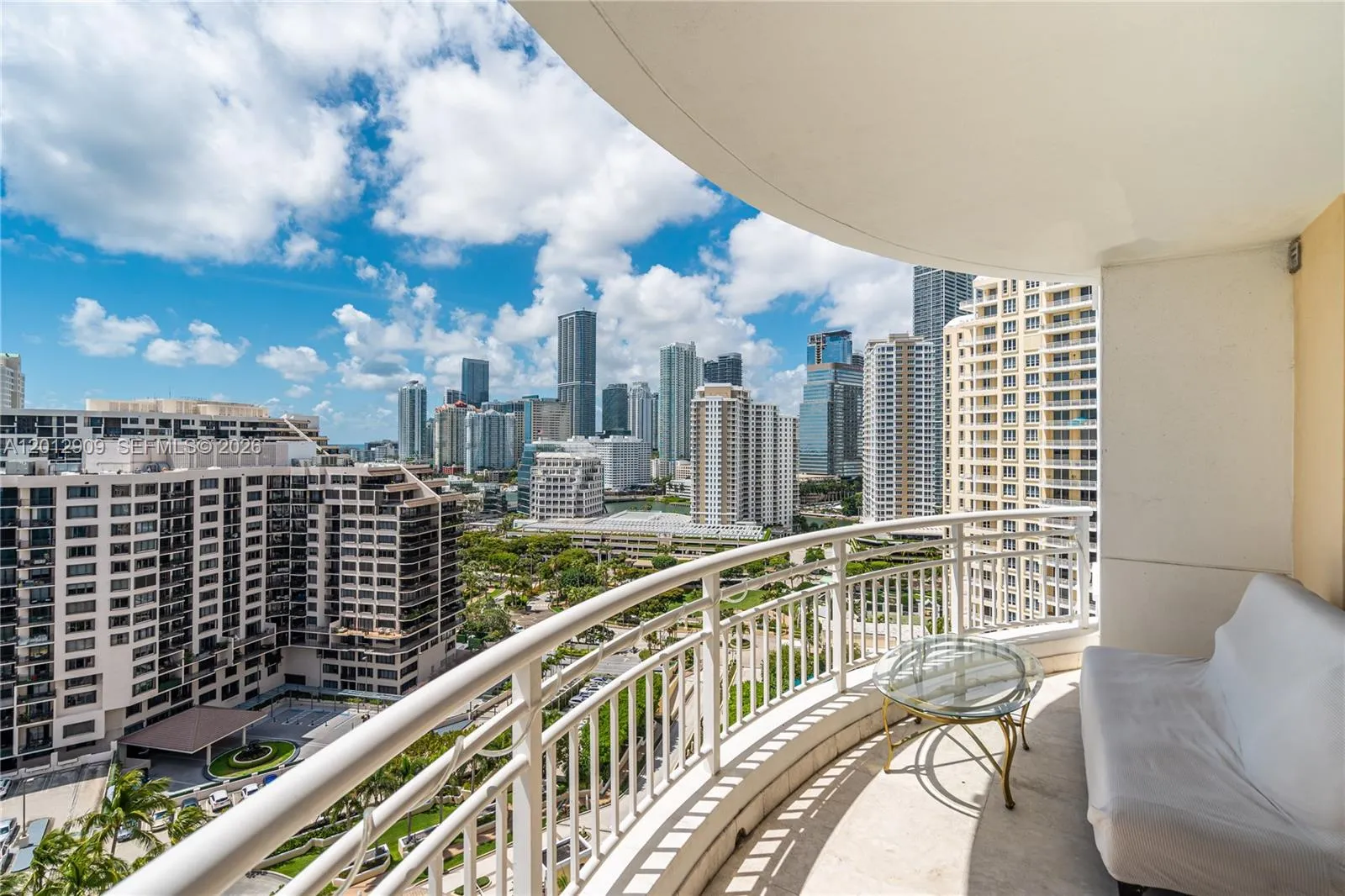 848 Brickell Key Dr 1903, Miami, Florida 33131, Miami, Florida 33131, 1 Bedroom Bedrooms, ,1 BathroomBathrooms,Residential Lease,For Rent,848 Brickell Key Dr 1903, Miami, Florida 33131,A12012909