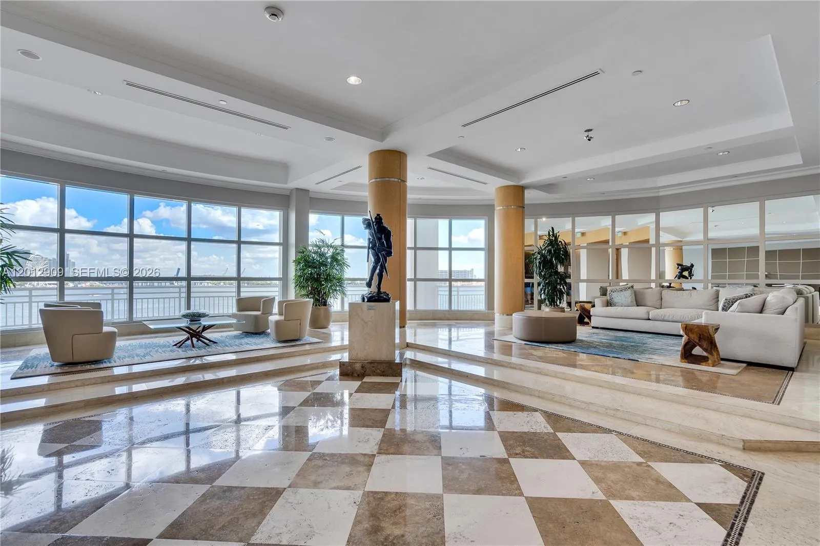 848 Brickell Key Dr 1903, Miami, Florida 33131, Miami, Florida 33131, 1 Bedroom Bedrooms, ,1 BathroomBathrooms,Residential Lease,For Rent,848 Brickell Key Dr 1903, Miami, Florida 33131,A12012909