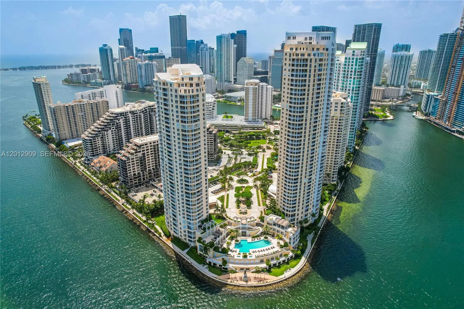 848 Brickell Key Dr 1903, Miami, Florida 33131, Miami, Florida 33131, 1 Bedroom Bedrooms, ,1 BathroomBathrooms,Residential Lease,For Rent,848 Brickell Key Dr 1903, Miami, Florida 33131,A12012909