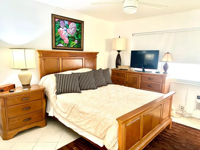 MC BEDROOM