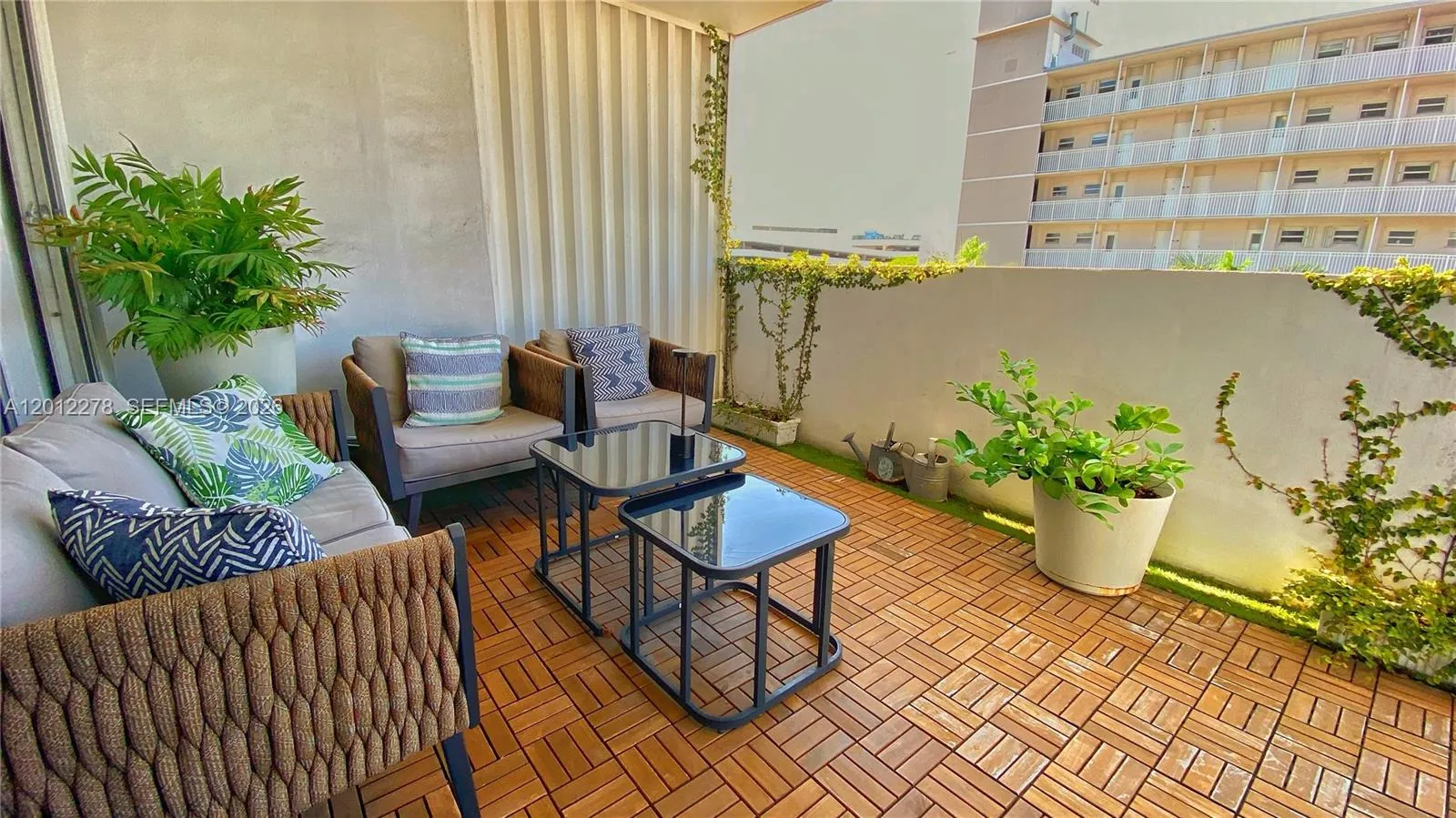 1331 Lincoln Rd 702, Miami Beach, Florida 33139, Miami Beach, Florida 33139, 2 Bedrooms Bedrooms, ,1 BathroomBathrooms,Residential,For Sale,1331 Lincoln Rd 702, Miami Beach, Florida 33139,A12012278
