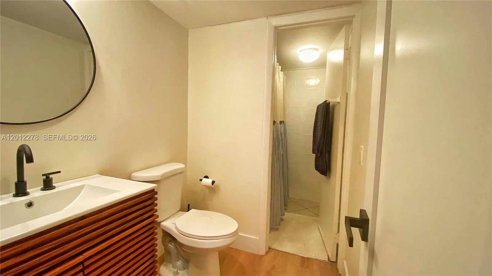 1331 Lincoln Rd 702, Miami Beach, Florida 33139, Miami Beach, Florida 33139, 2 Bedrooms Bedrooms, ,1 BathroomBathrooms,Residential,For Sale,1331 Lincoln Rd 702, Miami Beach, Florida 33139,A12012278