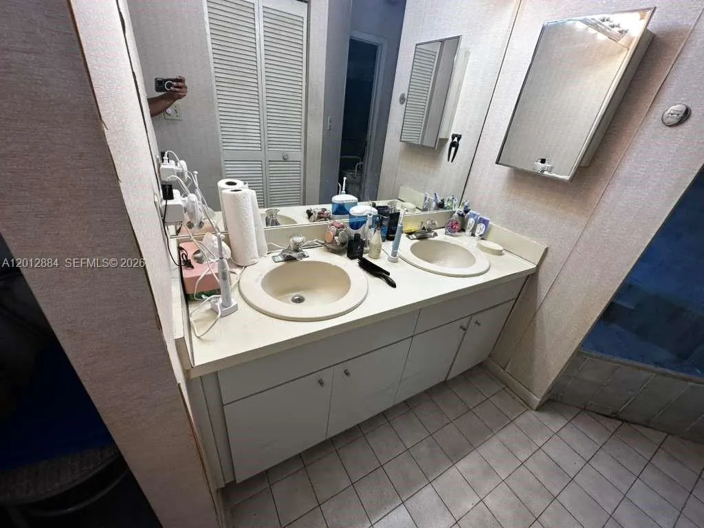 8700 Sw 56th Ct, Cooper City, Florida 33328, Cooper City, Florida 33328, 3 Bedrooms Bedrooms, ,2 BathroomsBathrooms,Residential,For Sale,8700 Sw 56th Ct, Cooper City, Florida 33328,A12012884