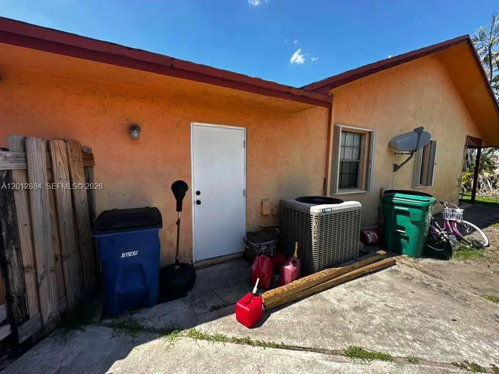 8700 Sw 56th Ct, Cooper City, Florida 33328, Cooper City, Florida 33328, 3 Bedrooms Bedrooms, ,2 BathroomsBathrooms,Residential,For Sale,8700 Sw 56th Ct, Cooper City, Florida 33328,A12012884