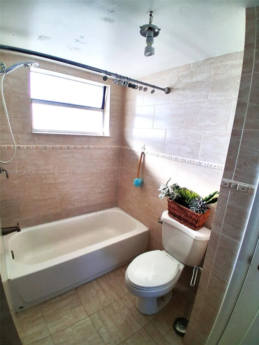 1770 Ne 191st St 813-1, Miami, Florida 33179, Miami, Florida 33179, 1 Bedroom Bedrooms, ,1 BathroomBathrooms,Residential Lease,For Rent,1770 Ne 191st St 813-1, Miami, Florida 33179,A12012965
