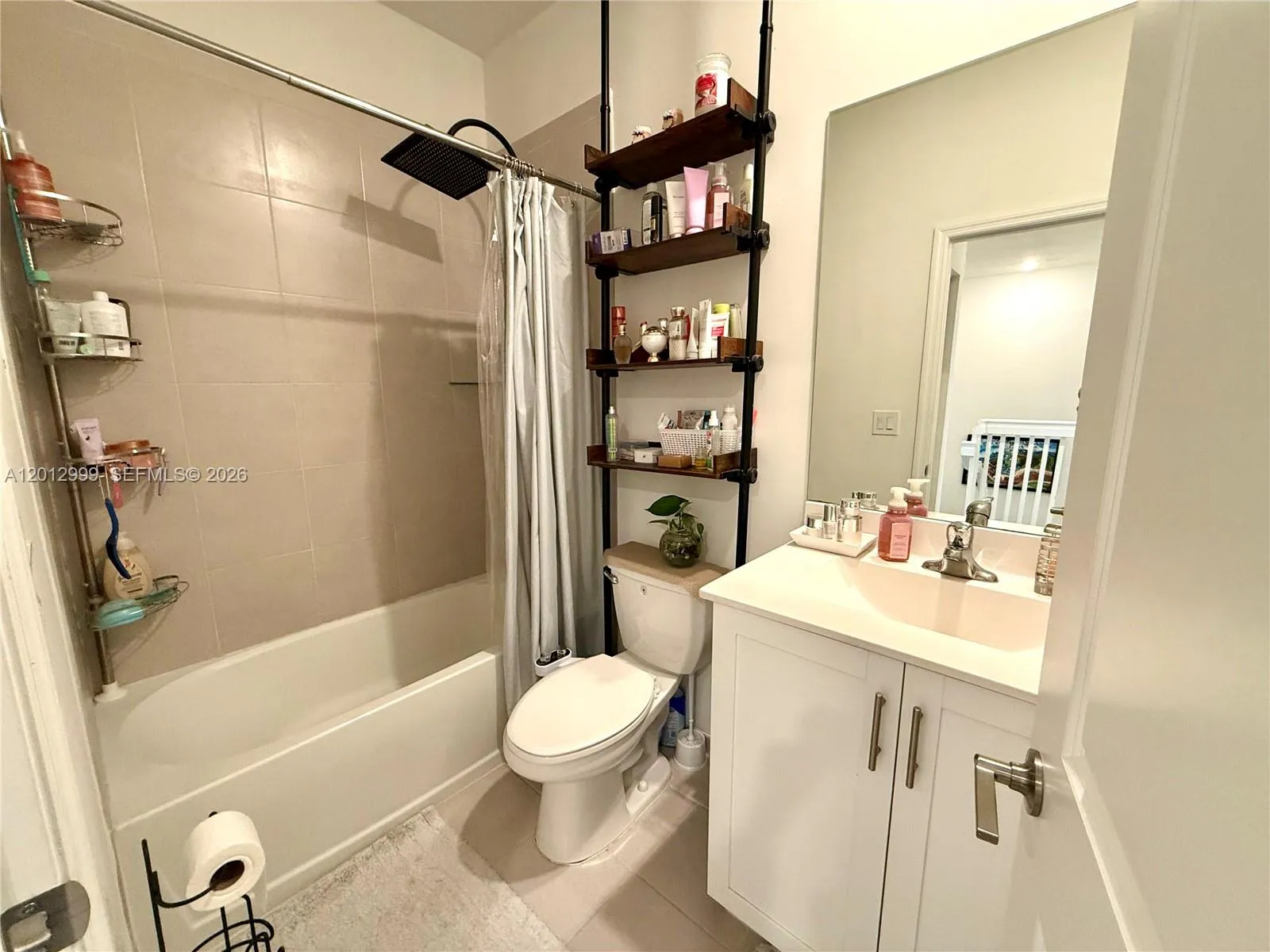 788 Ne 208 Lane, Miami Gardens, Florida 33179, Miami Gardens, Florida 33179, 3 Bedrooms Bedrooms, ,2 BathroomsBathrooms,Residential,For Sale,788 Ne 208 Lane, Miami Gardens, Florida 33179,A12012999