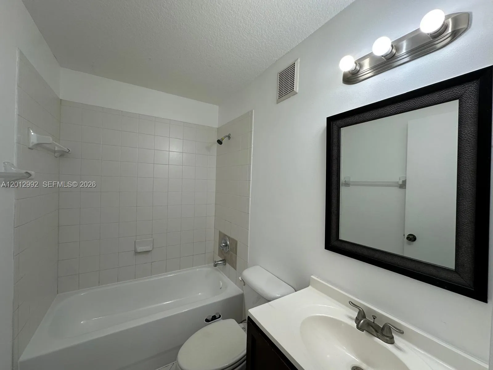 1320 Se 31st Ct 204-37, Homestead, Florida 33035, Homestead, Florida 33035, 2 Bedrooms Bedrooms, ,2 BathroomsBathrooms,Residential,For Sale,1320 Se 31st Ct 204-37, Homestead, Florida 33035,A12012992