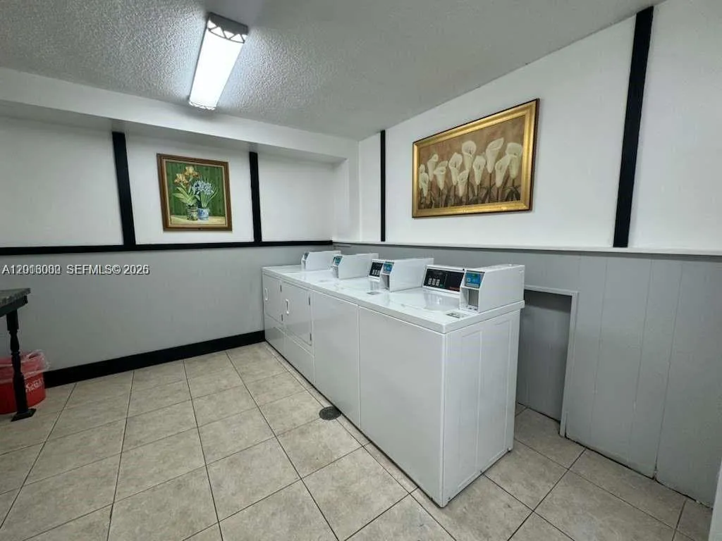 3730 Inverrary Dr 3b, Lauderhill, Florida 33319, Lauderhill, Florida 33319, 1 Bedroom Bedrooms, ,1 BathroomBathrooms,Residential,For Sale,3730 Inverrary Dr 3b, Lauderhill, Florida 33319,A12013000