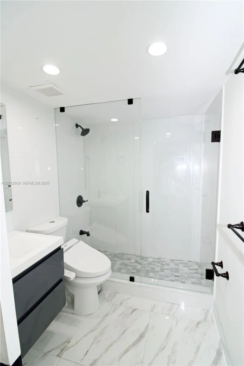240 W Park Dr 108-4, Miami, Florida 33172, Miami, Florida 33172, 2 Bedrooms Bedrooms, ,2 BathroomsBathrooms,Residential,For Sale,240 W Park Dr 108-4, Miami, Florida 33172,A12012959