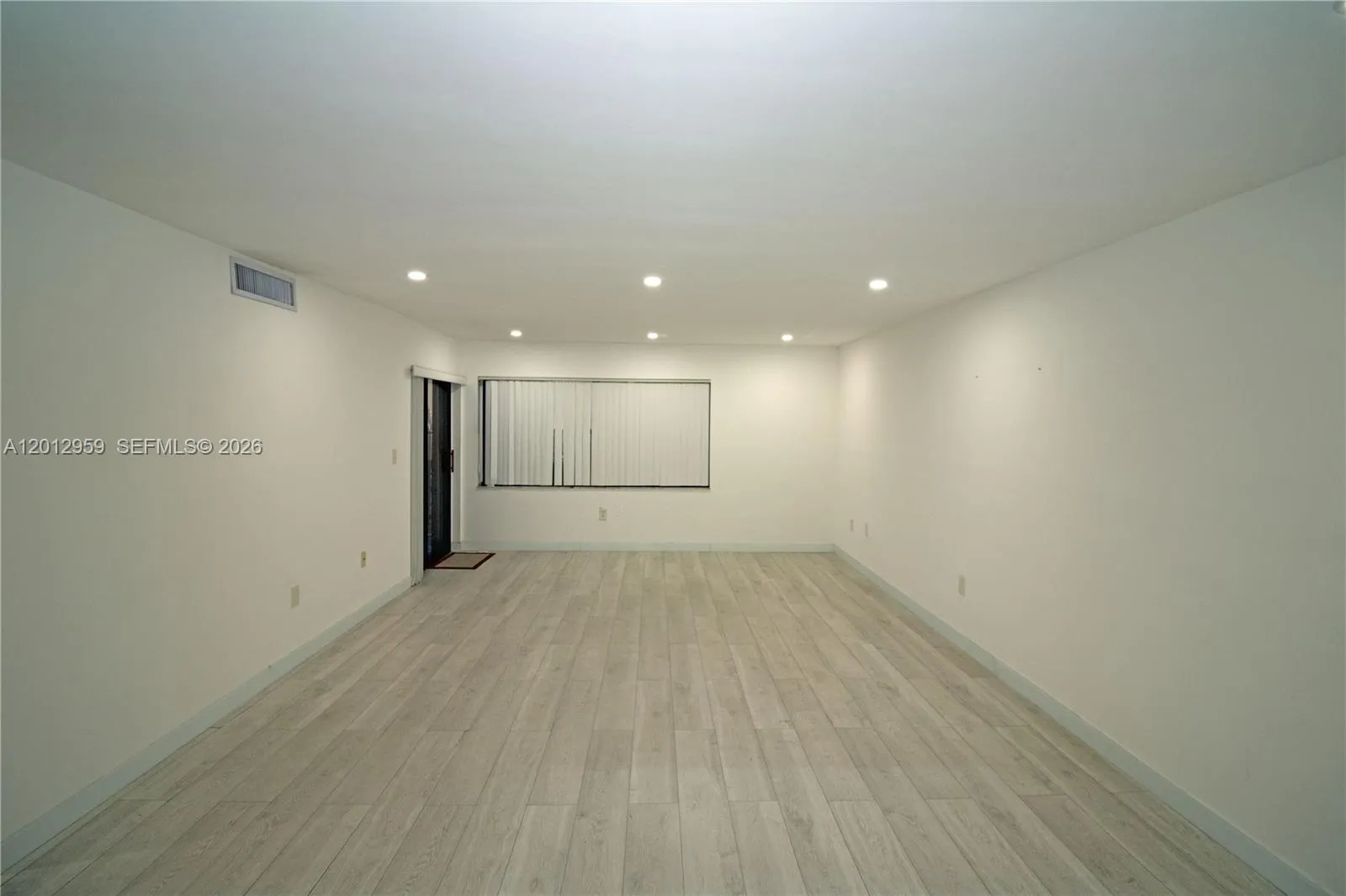 240 W Park Dr 108-4, Miami, Florida 33172, Miami, Florida 33172, 2 Bedrooms Bedrooms, ,2 BathroomsBathrooms,Residential,For Sale,240 W Park Dr 108-4, Miami, Florida 33172,A12012959
