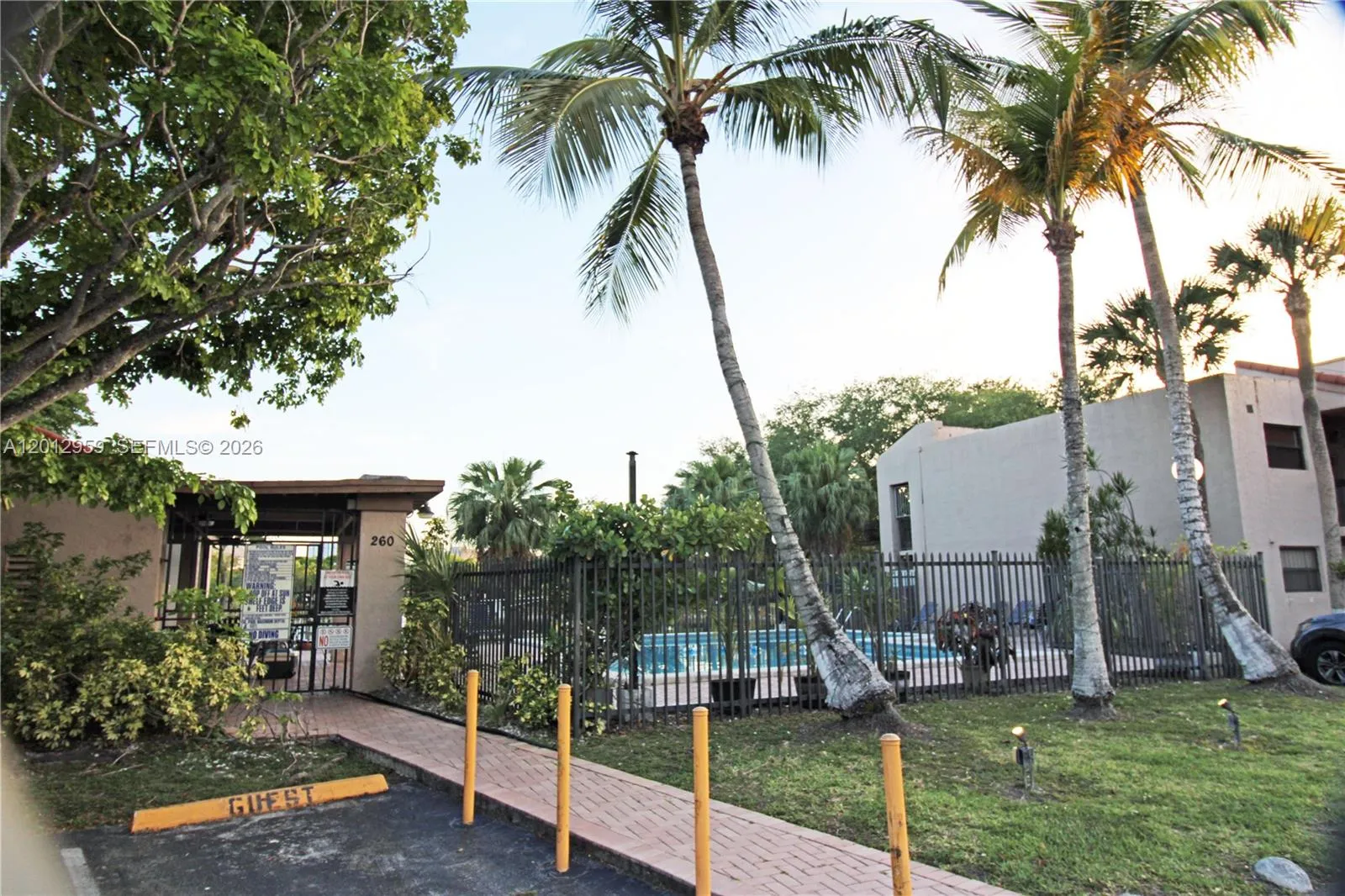 240 W Park Dr 108-4, Miami, Florida 33172, Miami, Florida 33172, 2 Bedrooms Bedrooms, ,2 BathroomsBathrooms,Residential,For Sale,240 W Park Dr 108-4, Miami, Florida 33172,A12012959