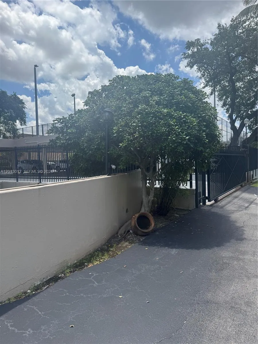 1625 Se 10th Ave 804, Fort Lauderdale, Florida 333, Fort Lauderdale, Florida 33316, 2 Bedrooms Bedrooms, ,2 BathroomsBathrooms,Residential,For Sale,1625 Se 10th Ave 804, Fort Lauderdale, Florida 333,A12013012