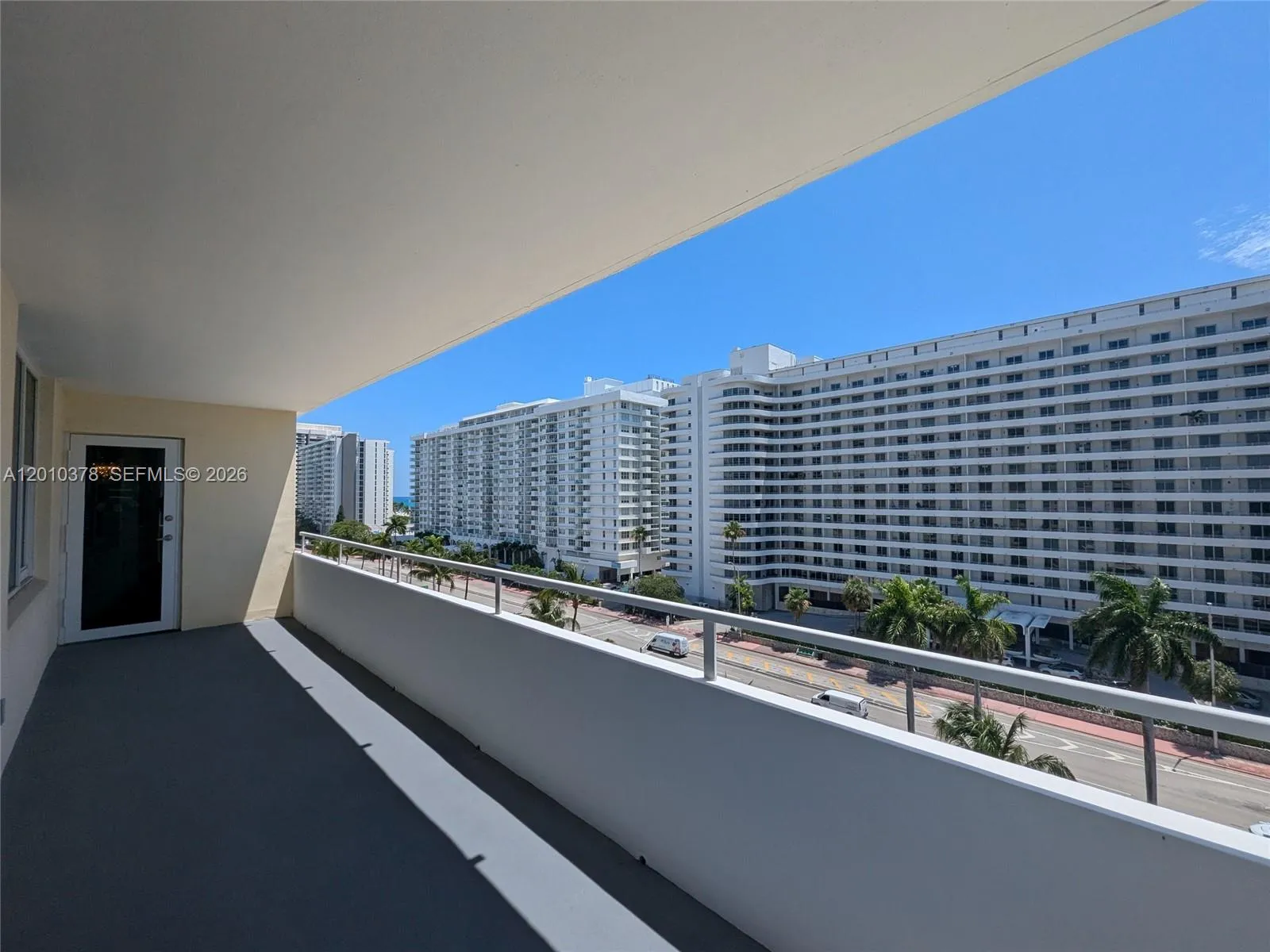 5600 Collins Ave 9e, Miami Beach, Florida 33140, Miami Beach, Florida 33140, 2 Bedrooms Bedrooms, ,2 BathroomsBathrooms,Residential,For Sale,5600 Collins Ave 9e, Miami Beach, Florida 33140,A12010378