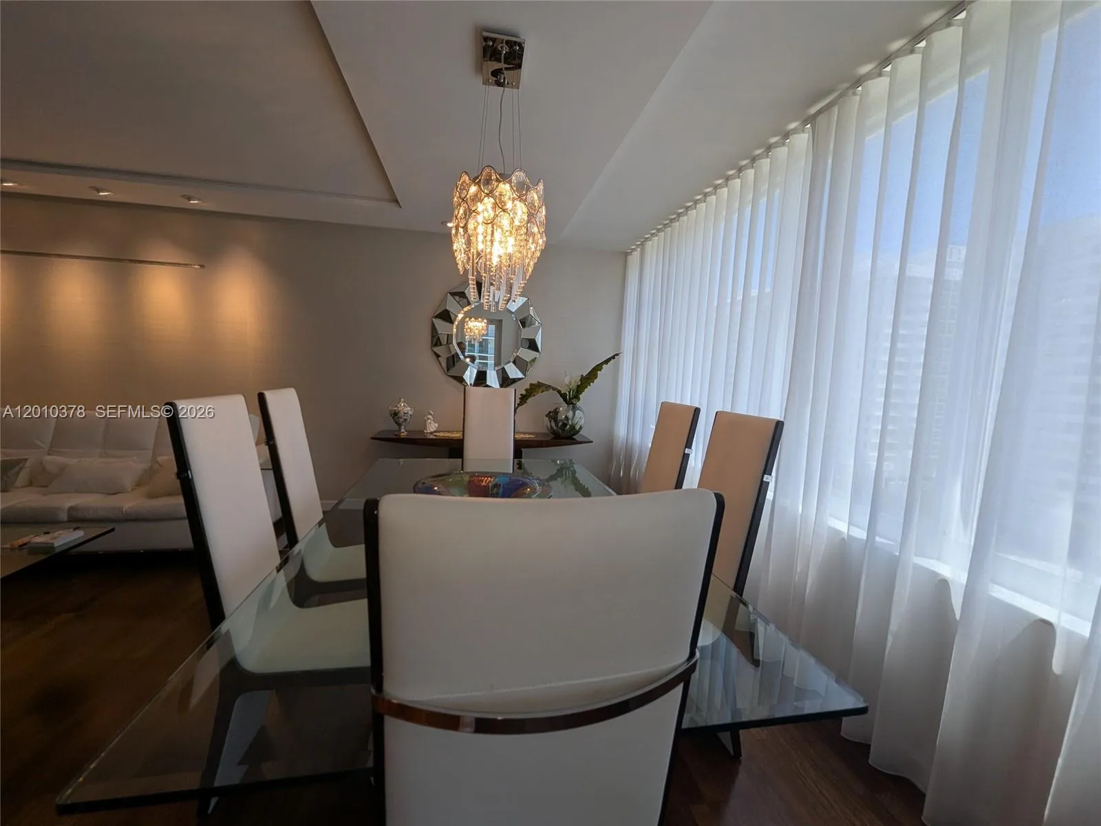 5600 Collins Ave 9e, Miami Beach, Florida 33140, Miami Beach, Florida 33140, 2 Bedrooms Bedrooms, ,2 BathroomsBathrooms,Residential,For Sale,5600 Collins Ave 9e, Miami Beach, Florida 33140,A12010378