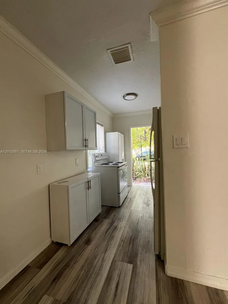 915 N 19th Ave, Hollywood, Florida 33020, Hollywood, Florida 33020, ,Residential Income,For Sale,915 N 19th Ave, Hollywood, Florida 33020,A12012881