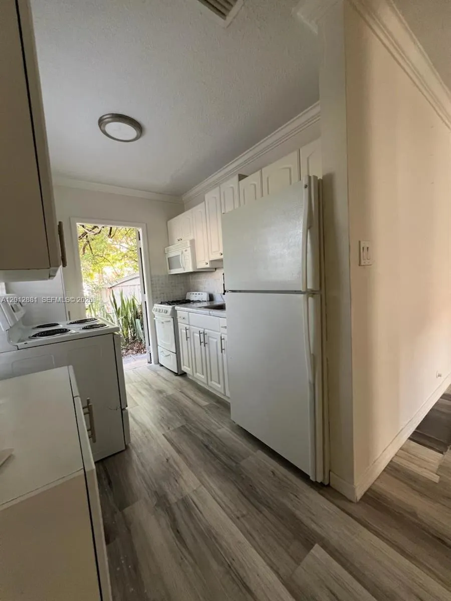 915 N 19th Ave, Hollywood, Florida 33020, Hollywood, Florida 33020, ,Residential Income,For Sale,915 N 19th Ave, Hollywood, Florida 33020,A12012881