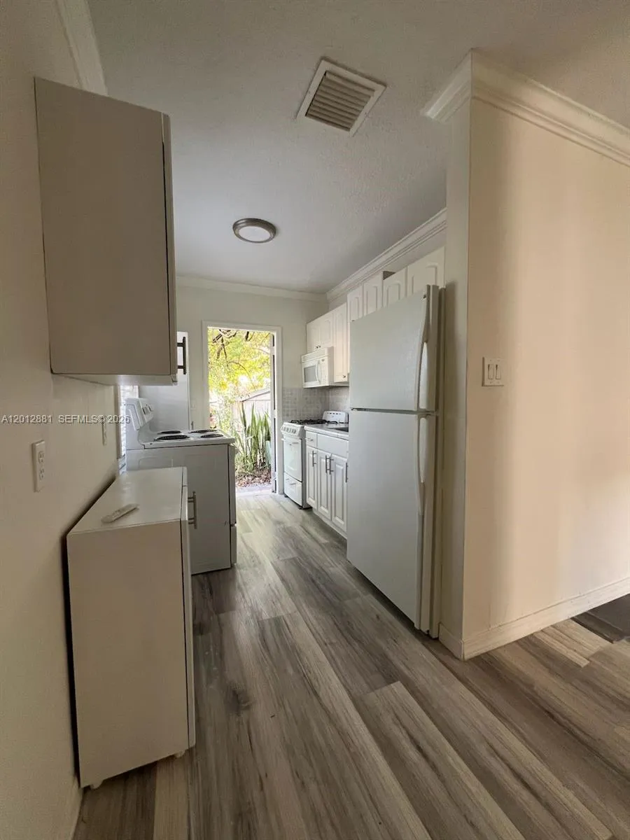915 N 19th Ave, Hollywood, Florida 33020, Hollywood, Florida 33020, ,Residential Income,For Sale,915 N 19th Ave, Hollywood, Florida 33020,A12012881