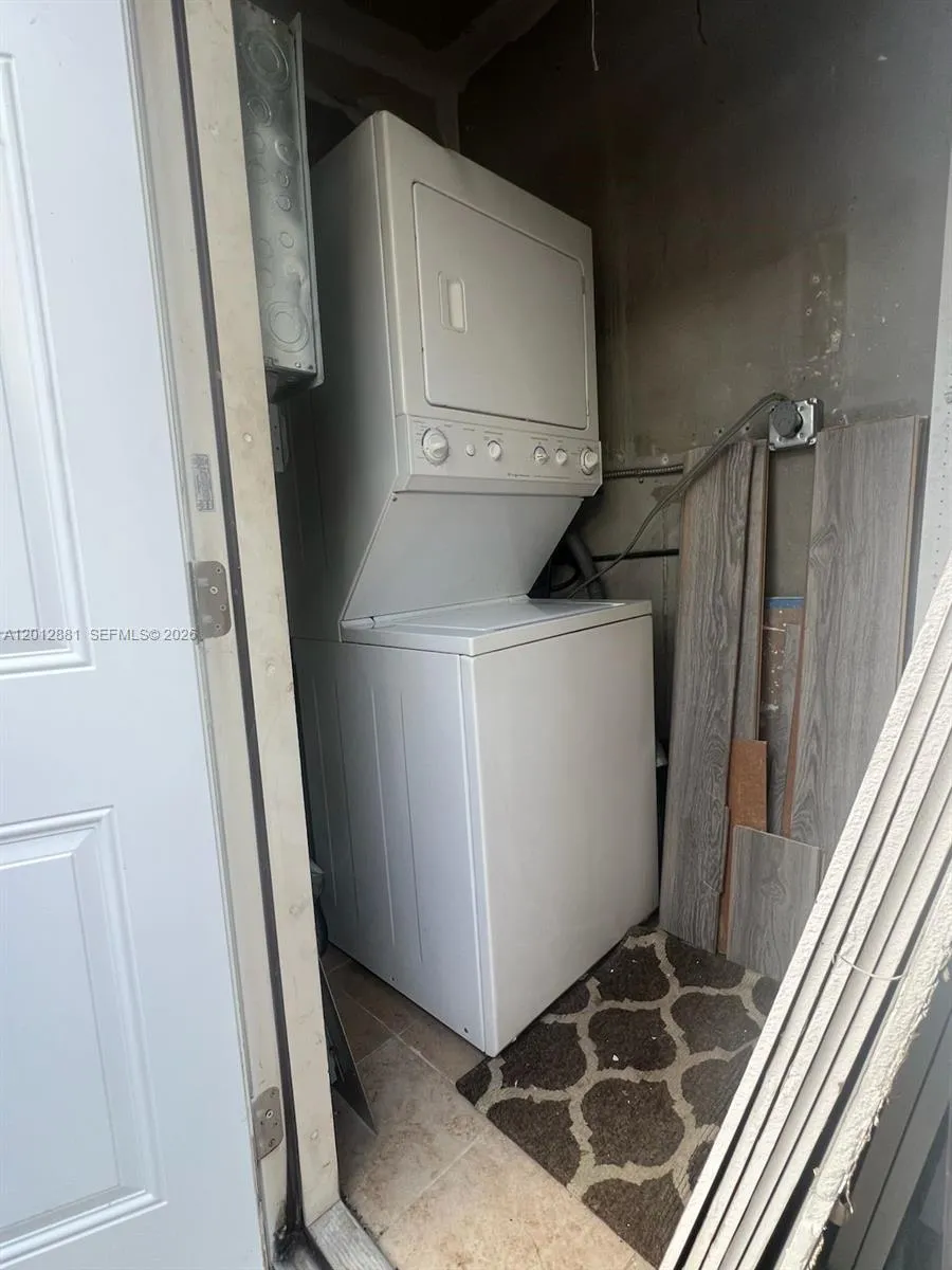 915 N 19th Ave, Hollywood, Florida 33020, Hollywood, Florida 33020, ,Residential Income,For Sale,915 N 19th Ave, Hollywood, Florida 33020,A12012881