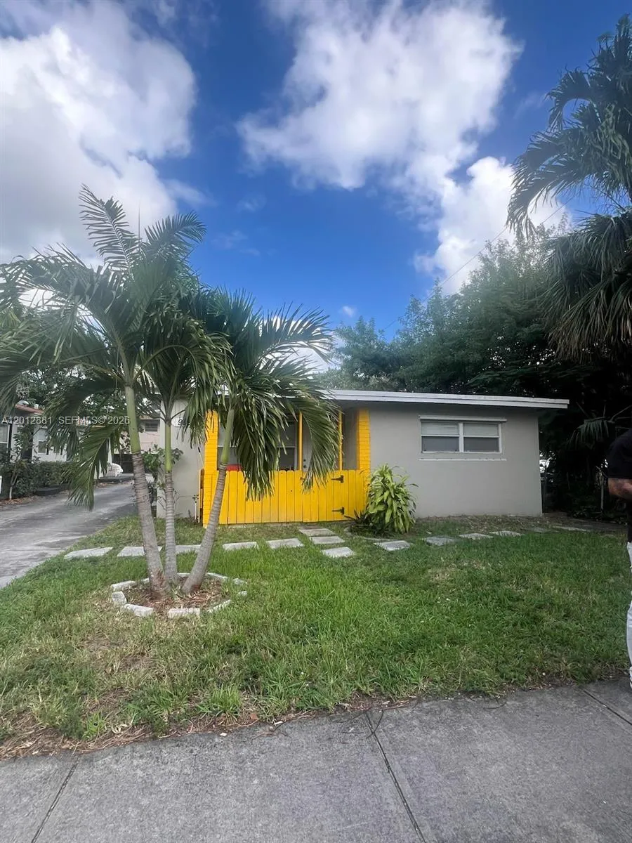 915 N 19th Ave, Hollywood, Florida 33020, Hollywood, Florida 33020, ,Residential Income,For Sale,915 N 19th Ave, Hollywood, Florida 33020,A12012881
