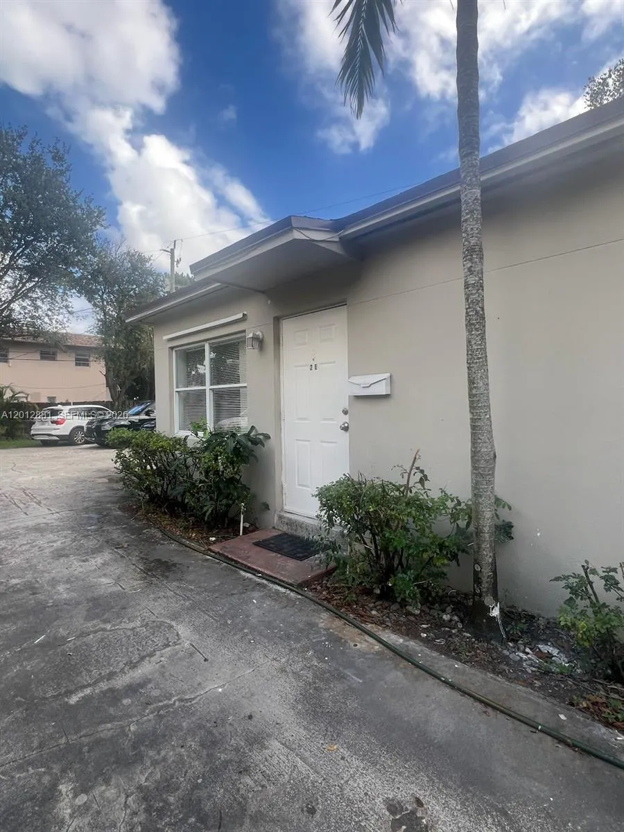 915 N 19th Ave, Hollywood, Florida 33020, Hollywood, Florida 33020, ,Residential Income,For Sale,915 N 19th Ave, Hollywood, Florida 33020,A12012881