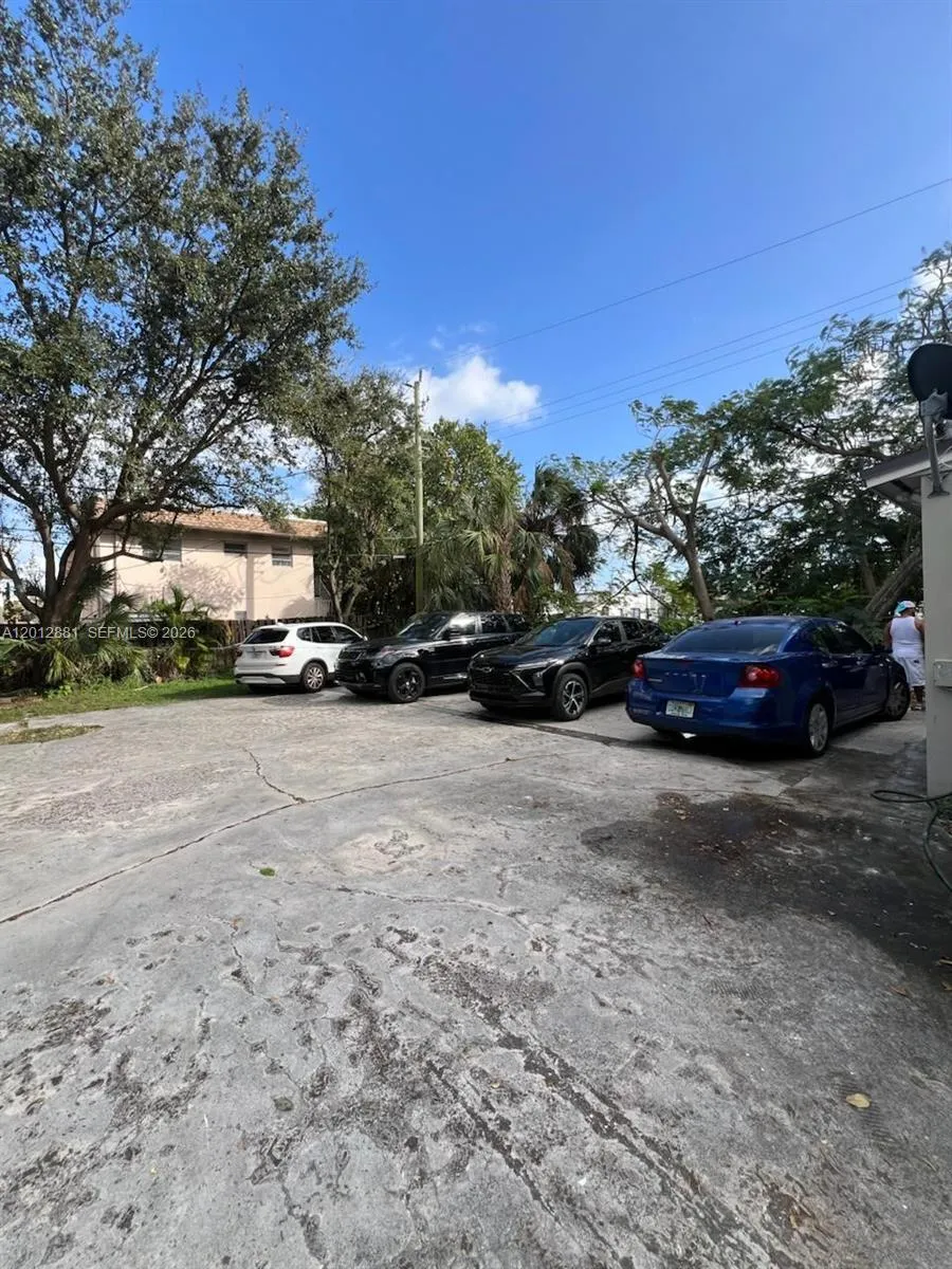 915 N 19th Ave, Hollywood, Florida 33020, Hollywood, Florida 33020, ,Residential Income,For Sale,915 N 19th Ave, Hollywood, Florida 33020,A12012881