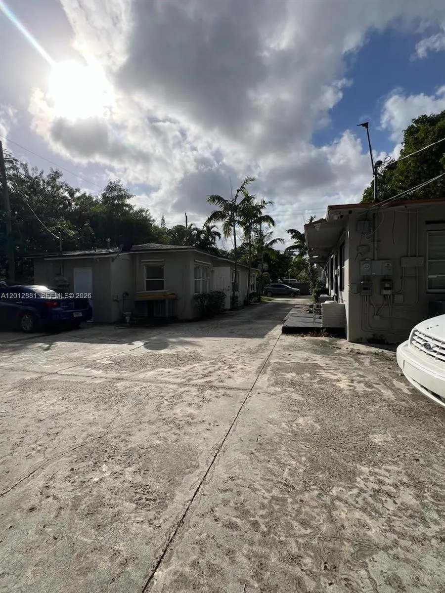 915 N 19th Ave, Hollywood, Florida 33020, Hollywood, Florida 33020, ,Residential Income,For Sale,915 N 19th Ave, Hollywood, Florida 33020,A12012881