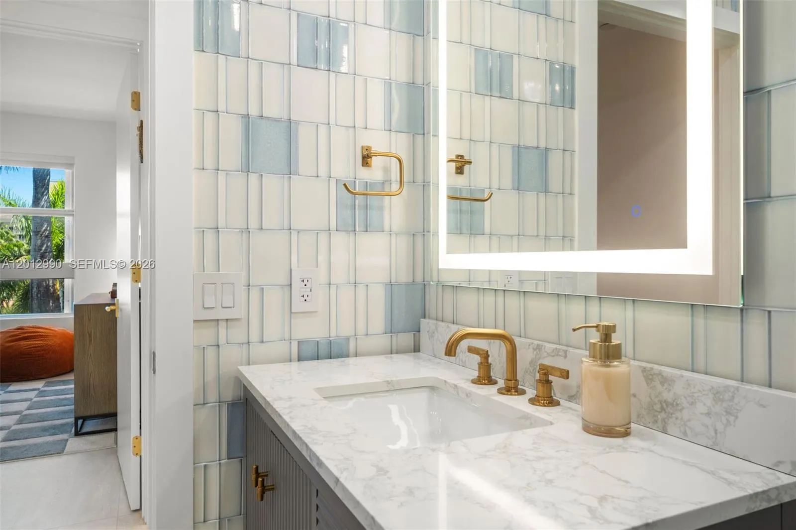 701 Crandon Blvd 401, Key Biscayne, Florida 33149, Key Biscayne, Florida 33149, 2 Bedrooms Bedrooms, ,2 BathroomsBathrooms,Residential Lease,For Rent,701 Crandon Blvd 401, Key Biscayne, Florida 33149,A12012990