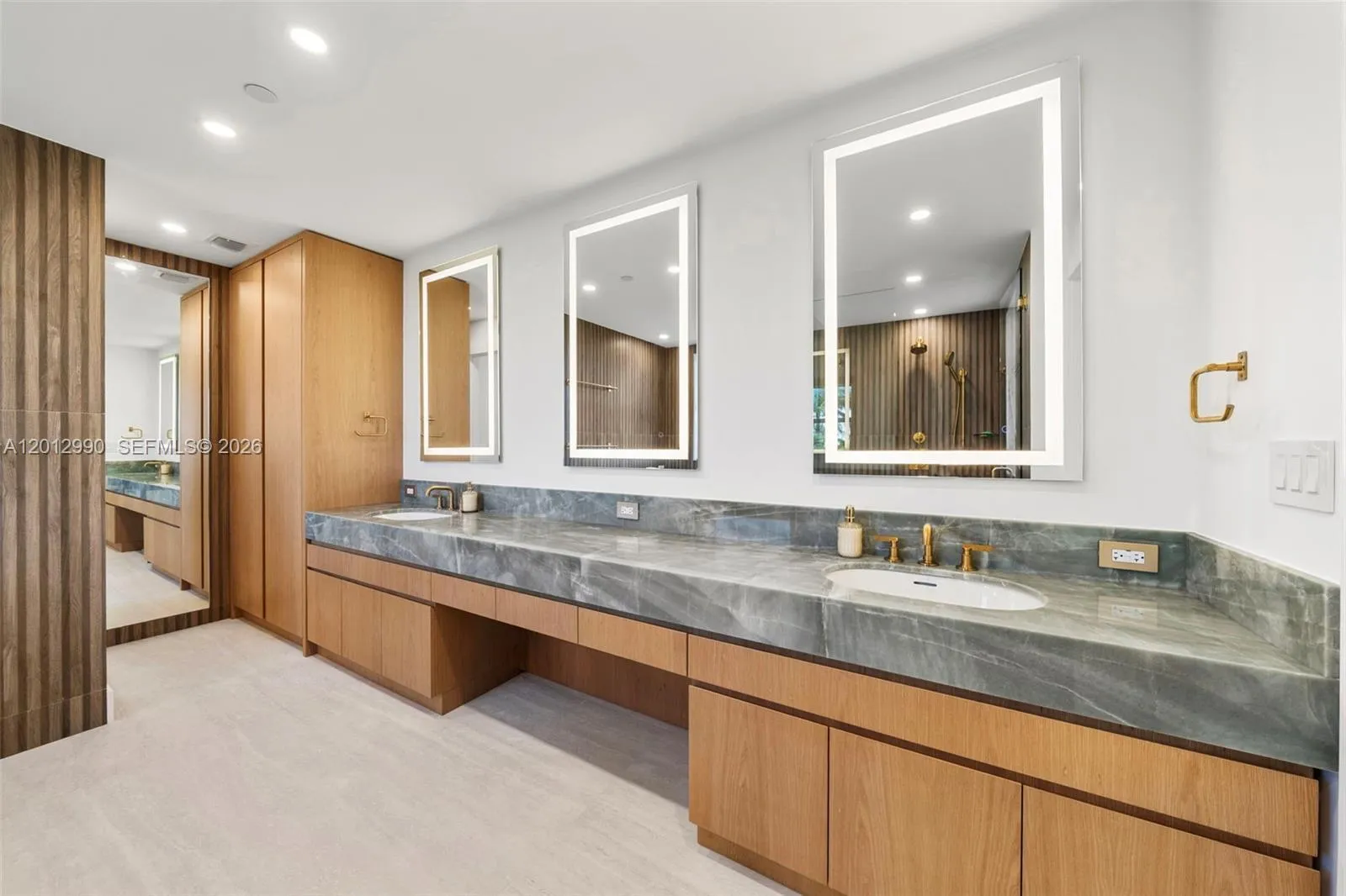 701 Crandon Blvd 401, Key Biscayne, Florida 33149, Key Biscayne, Florida 33149, 2 Bedrooms Bedrooms, ,2 BathroomsBathrooms,Residential Lease,For Rent,701 Crandon Blvd 401, Key Biscayne, Florida 33149,A12012990